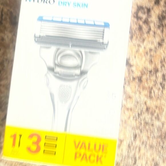 COPY - Schick Hydro Dry Skin Razor Value Pack - Picture 3 of 3